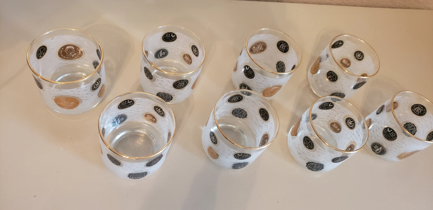 Vintage Libbey Black And Gold 1957 Coins Of The World Cocktail Barware Glasses- Set Of 8 5 Vintage Libbey Black And Gold 1957 Coins Of The World Cocktail Barware Glasses- Set Of 8 - Image 3